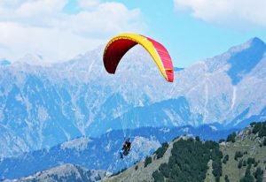 Paragliding bin Bir Billing Himachal Pradesh
